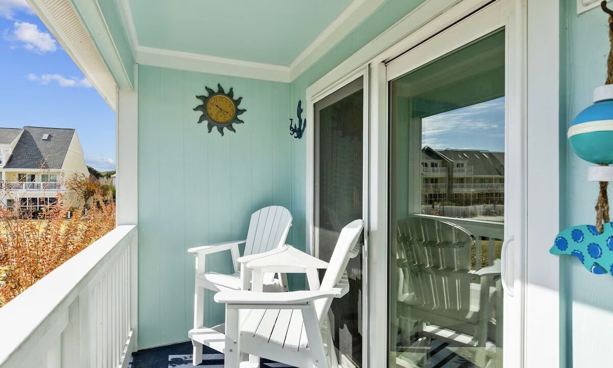 Photo of Patio Balcony in Emerald Isle