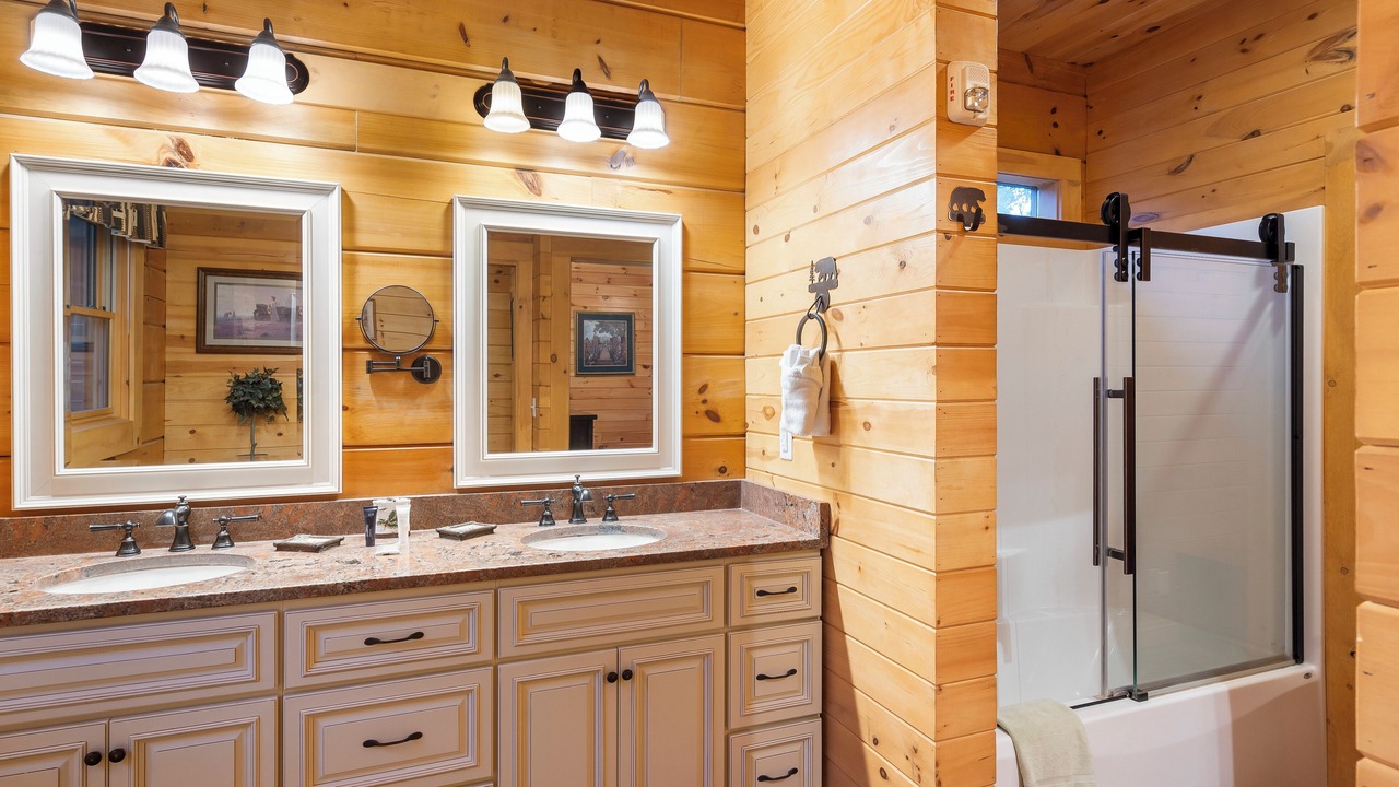 Photo of Bathroom in Kirbyville