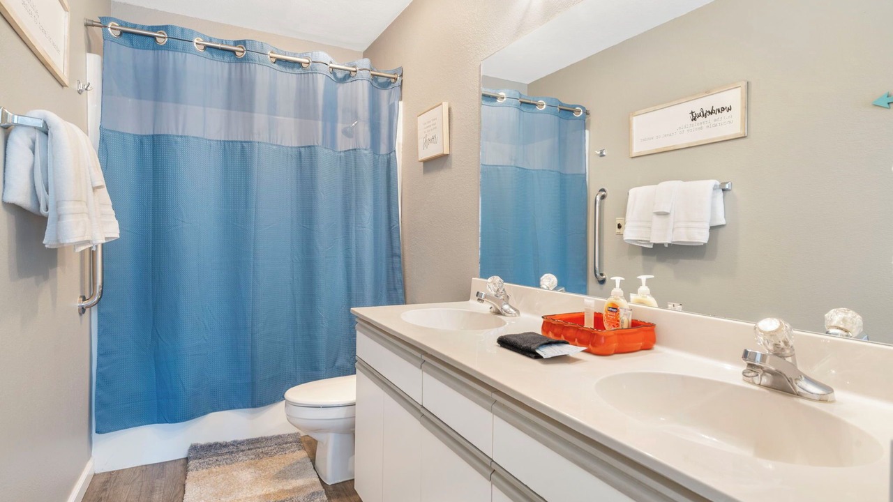 Photo of Bathroom in Branson