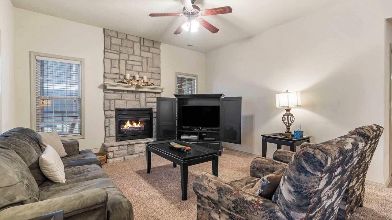 Photo of Livingroom in Branson West