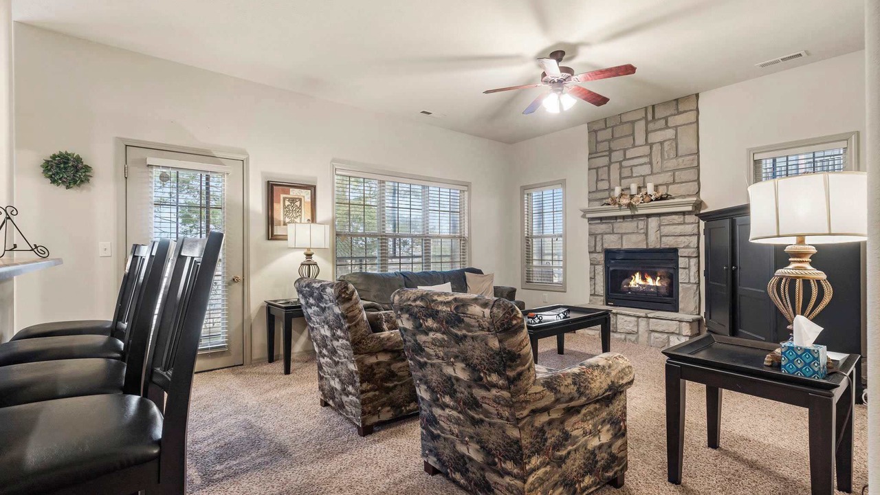 Photo of Livingroom in Branson West