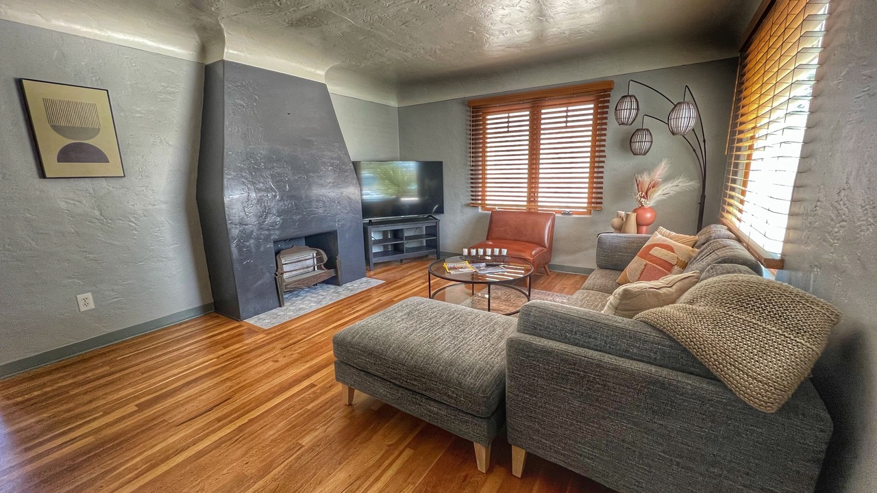 Photo of Livingroom in Nob Hill