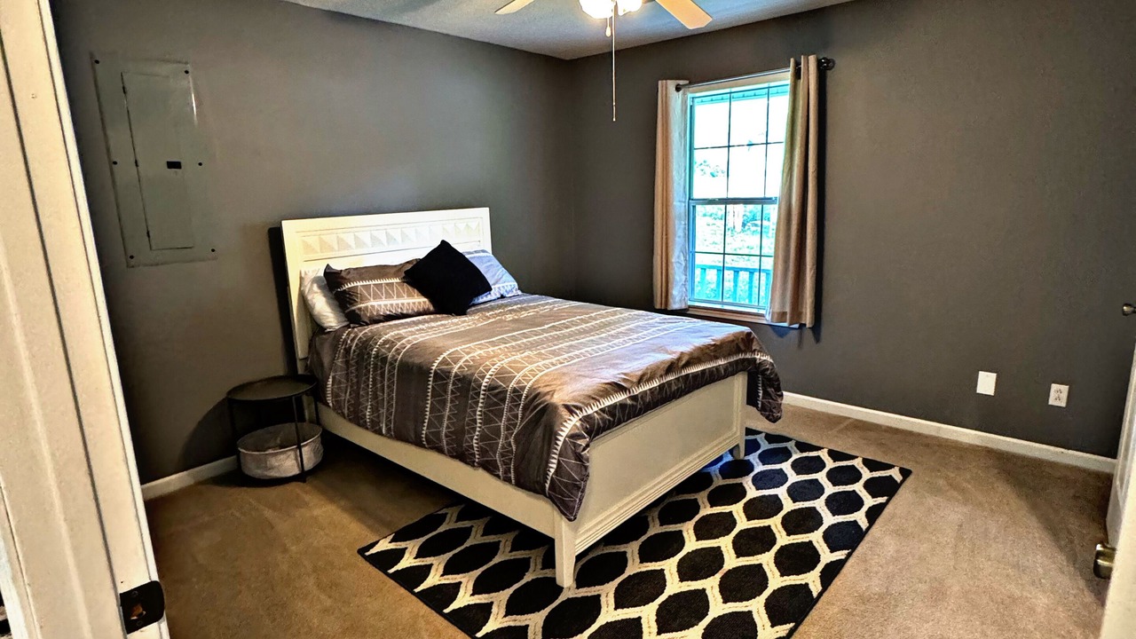 Photo of Bedroom in Mountain View