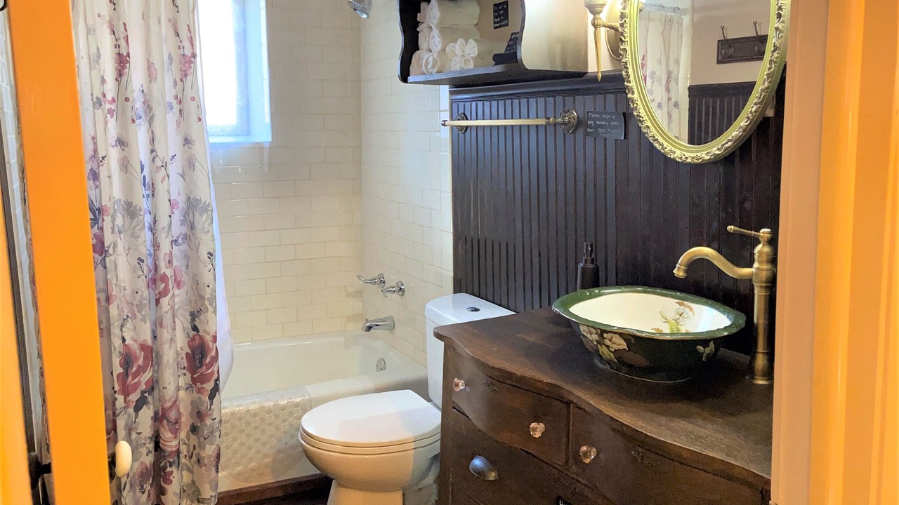 Photo of Bathroom in Hays