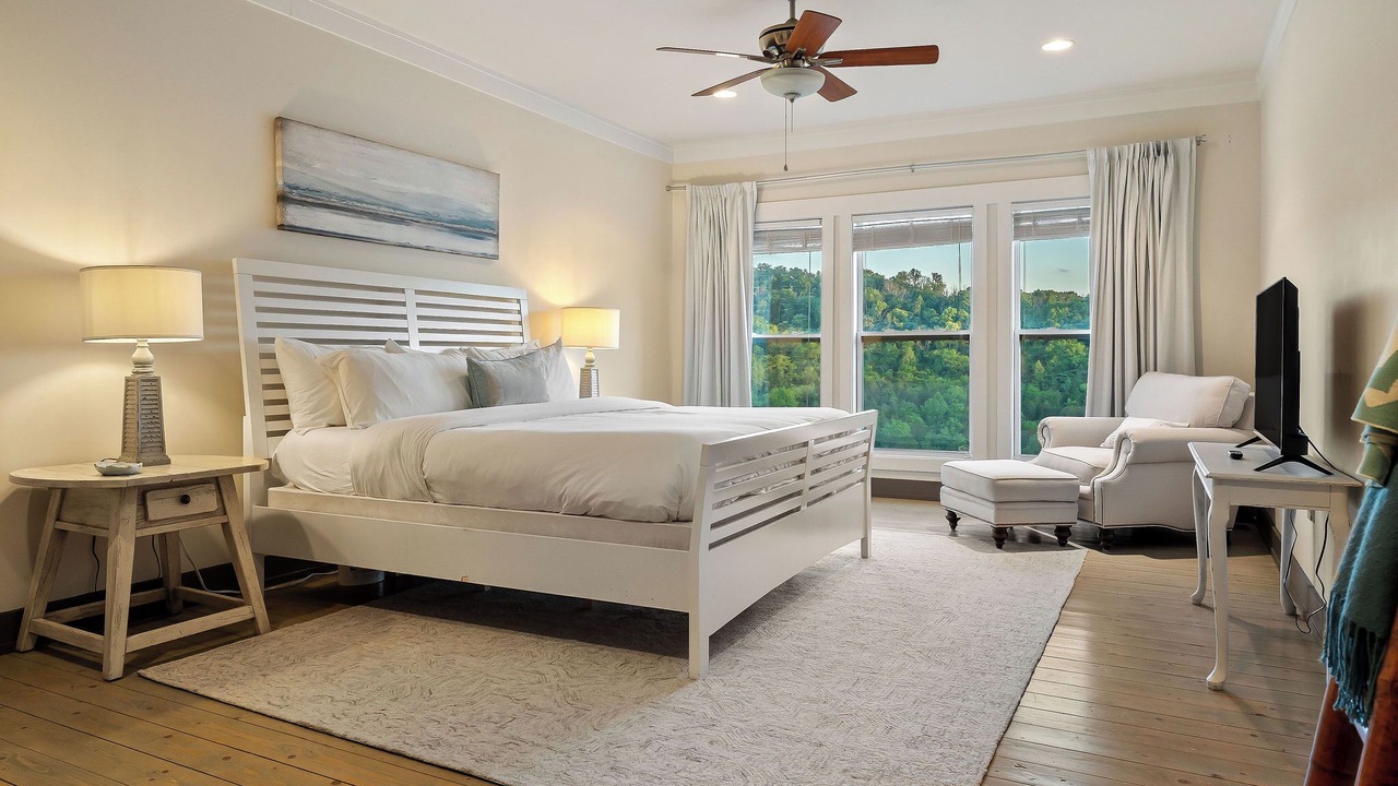 Photo of Bedroom in Smithville