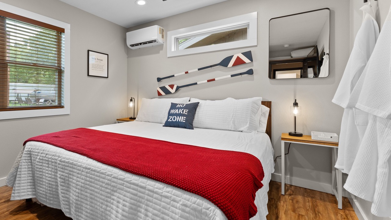 Photo of Bedroom in Lampe