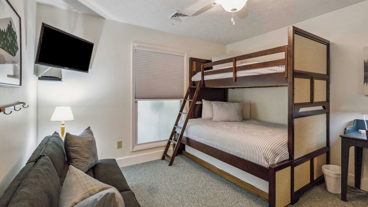 Photo of Bedroom in Bronston