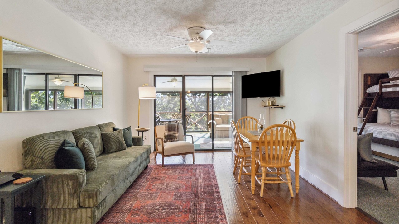 Photo of Livingroom in Bronston