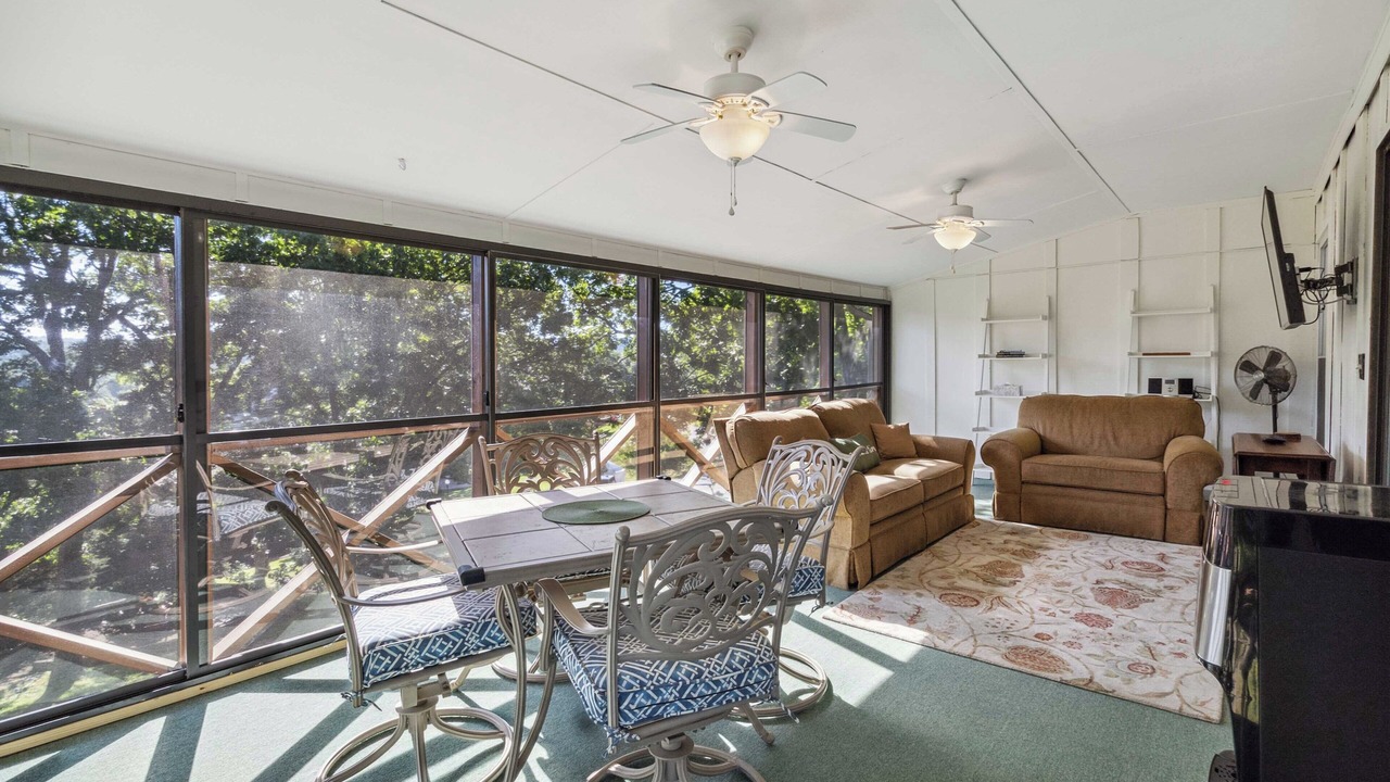 Photo of Livingroom in Bronston