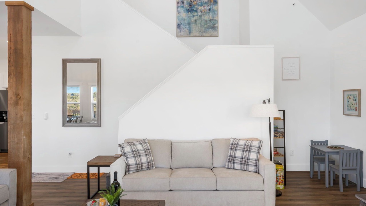 Photo of Livingroom in Table Rock