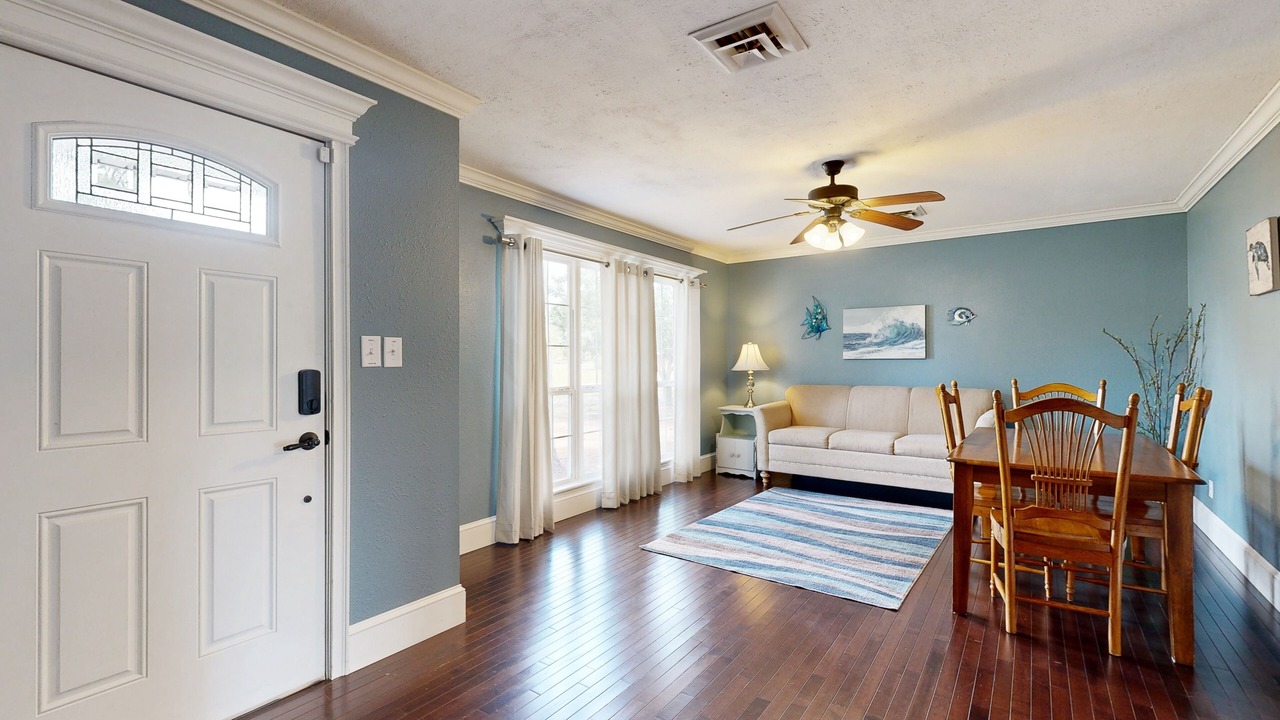 Photo of Livingroom in Checotah