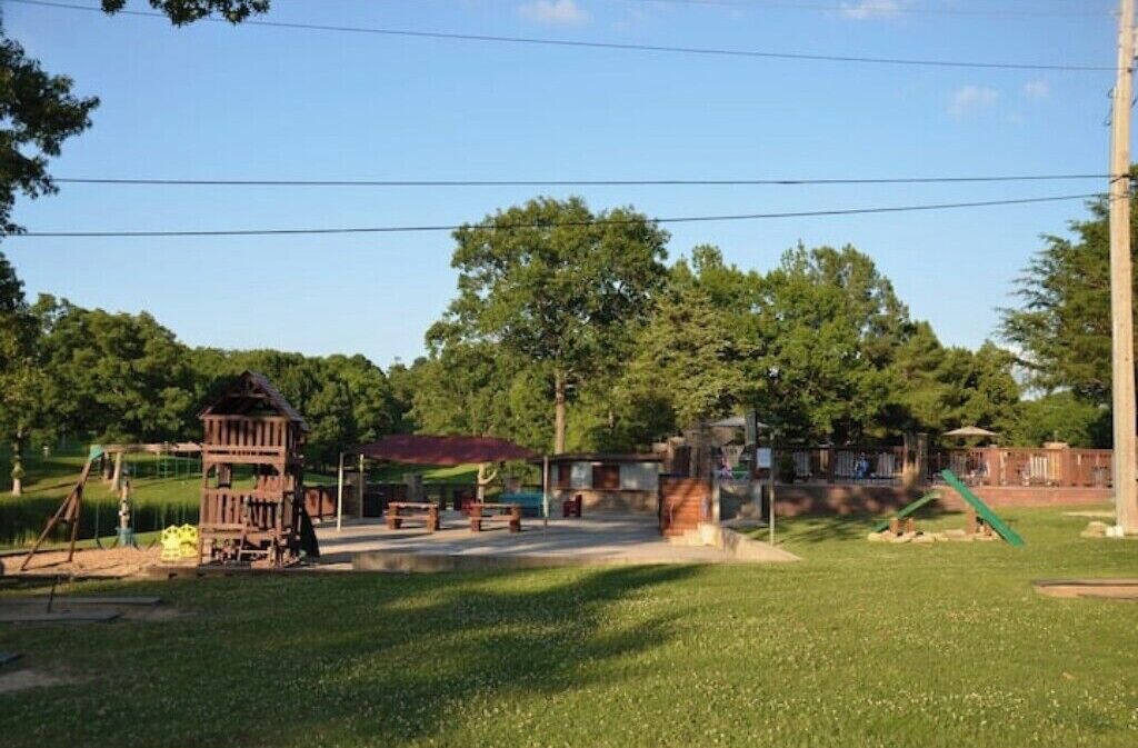 Photo of Others in Branson Cedars