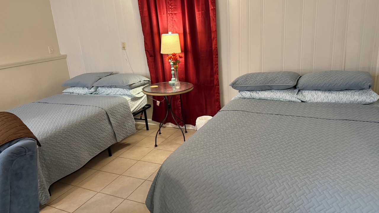 Photo of Bedroom in Valley Station