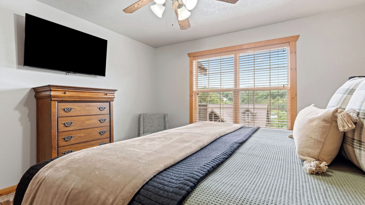 Photo of Bedroom in Reeds Spring
