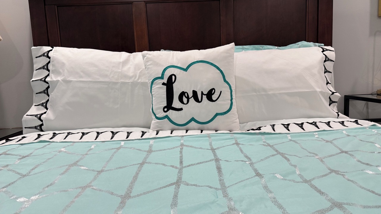 Photo of Bedroom in Elizabethtown