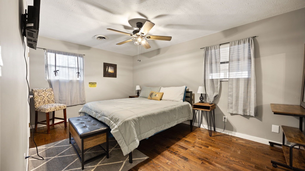 Photo of Bedroom in Bronston