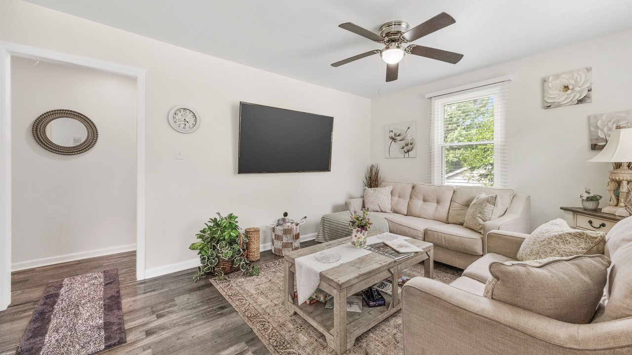 Photo of Livingroom in Knoxville