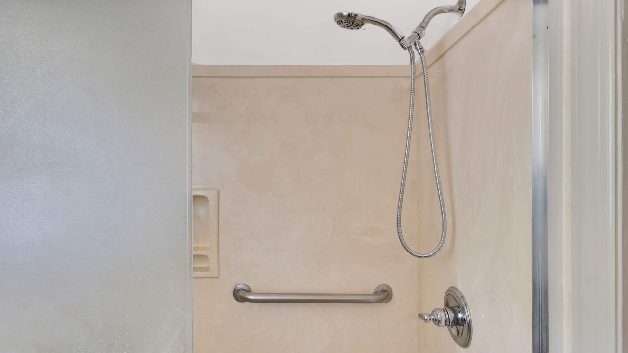 Photo of Bathroom in Graysville
