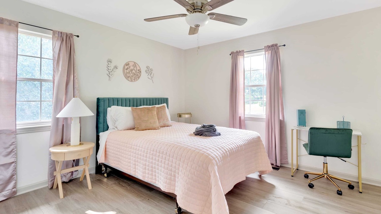 Photo of Bedroom in Graysville