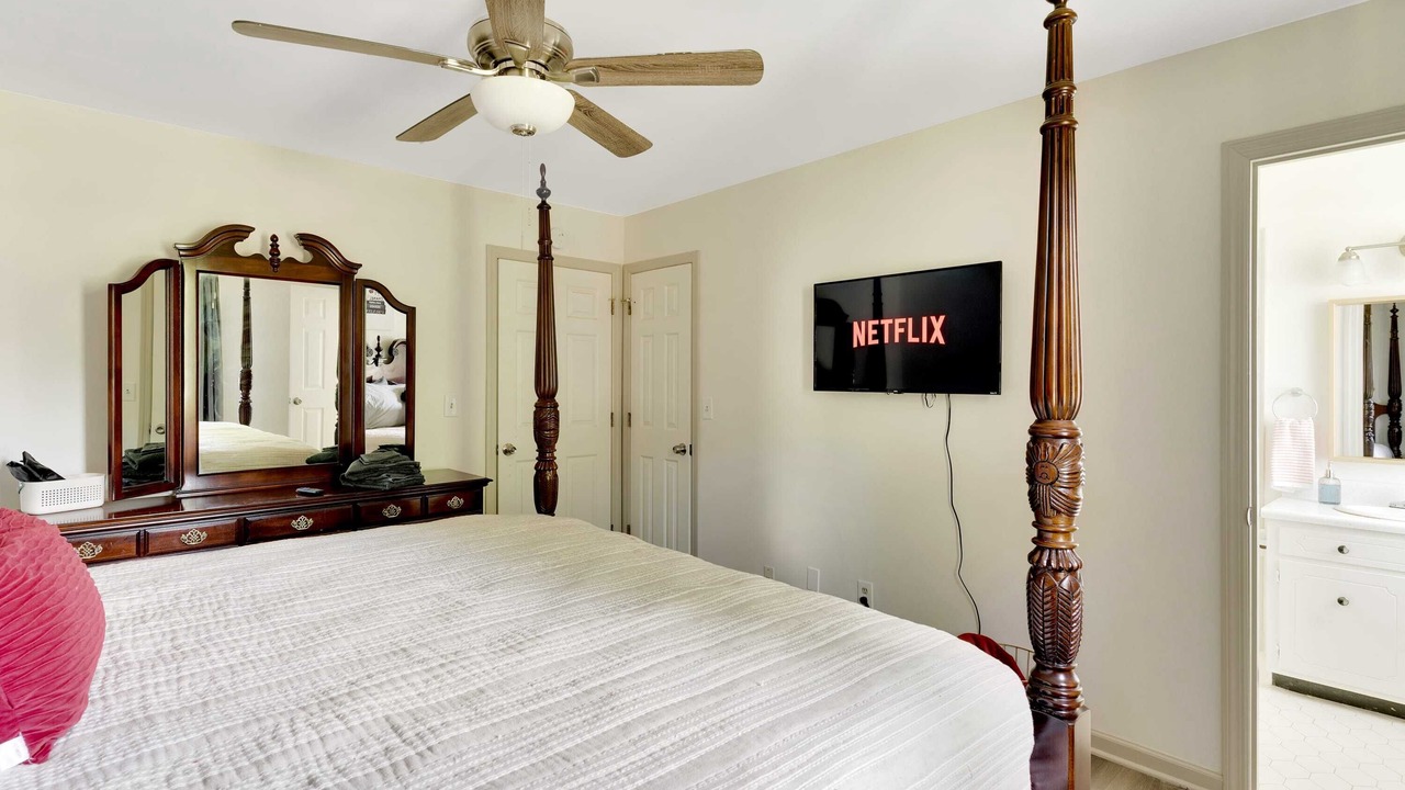 Photo of Bedroom in Graysville