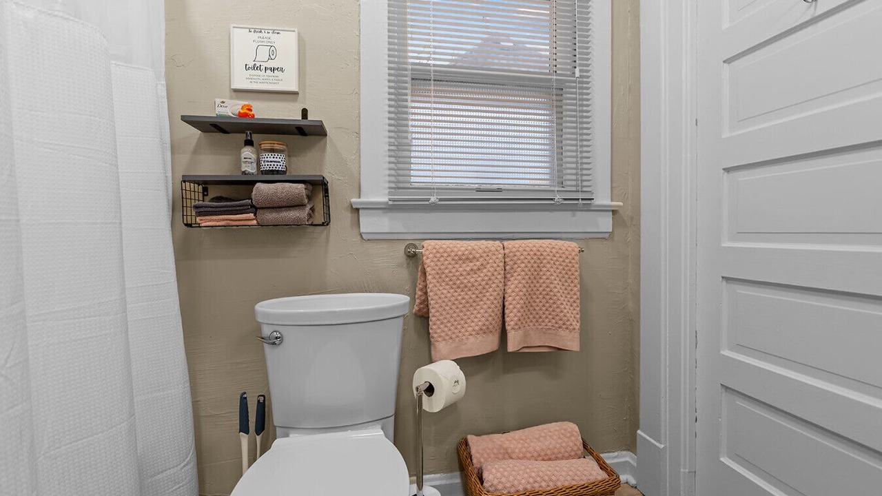 Photo of Bathroom in Walnut Street