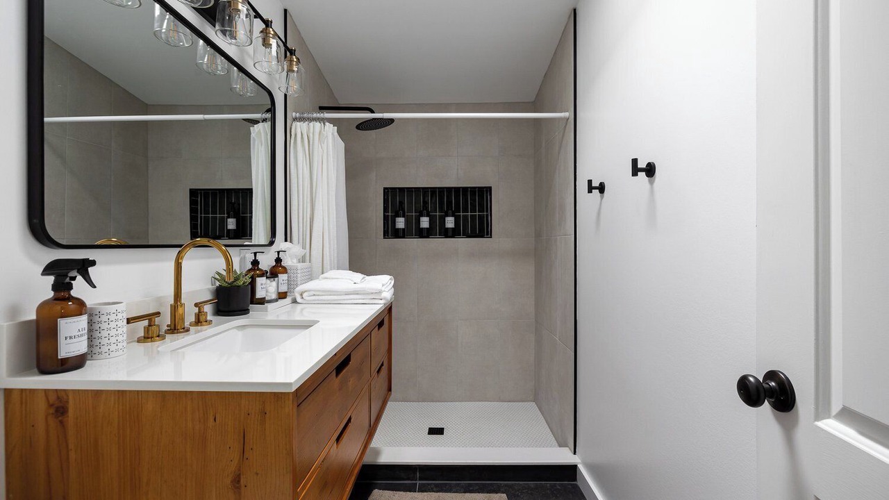 Photo of Bathroom in Butchertown