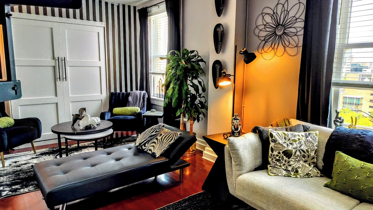 Photo of Livingroom in Downtown Louisville