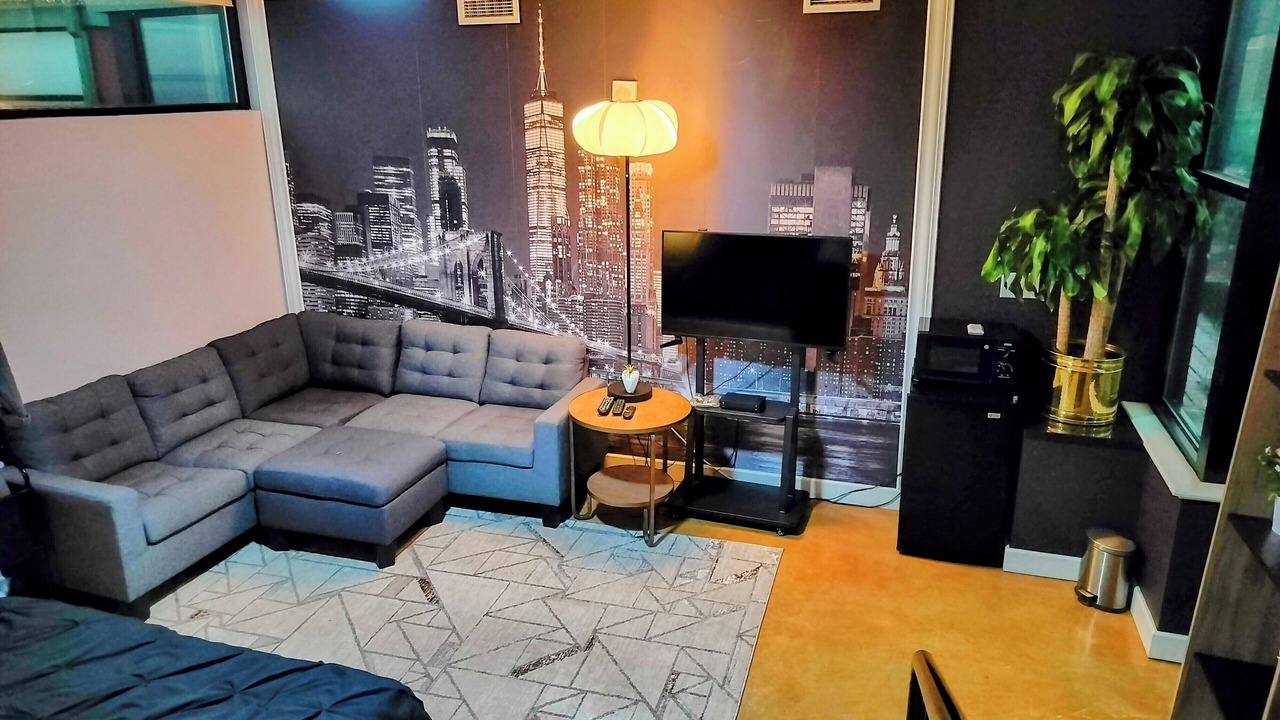 Photo of Livingroom in Downtown Louisville