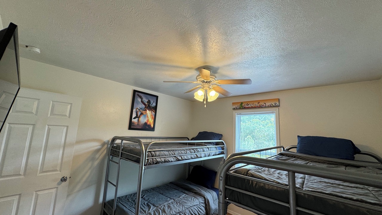Photo of Bedroom in Branson Theater District