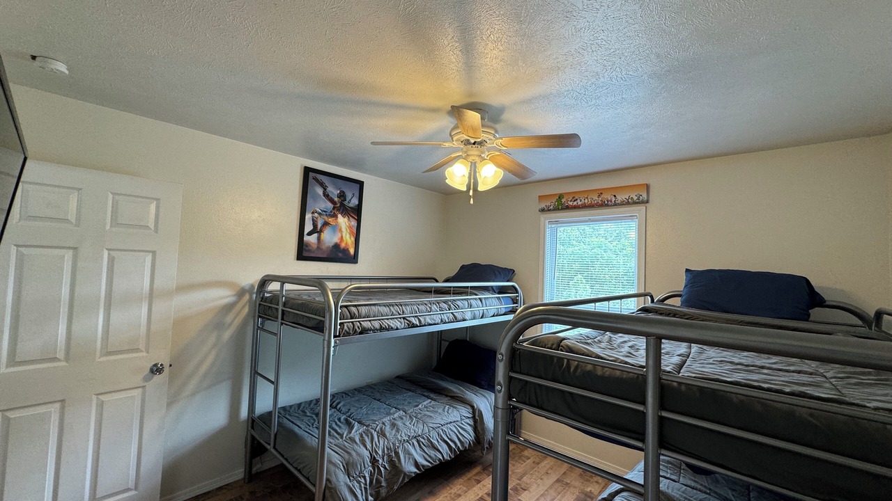 Photo of Bedroom in Branson Theater District