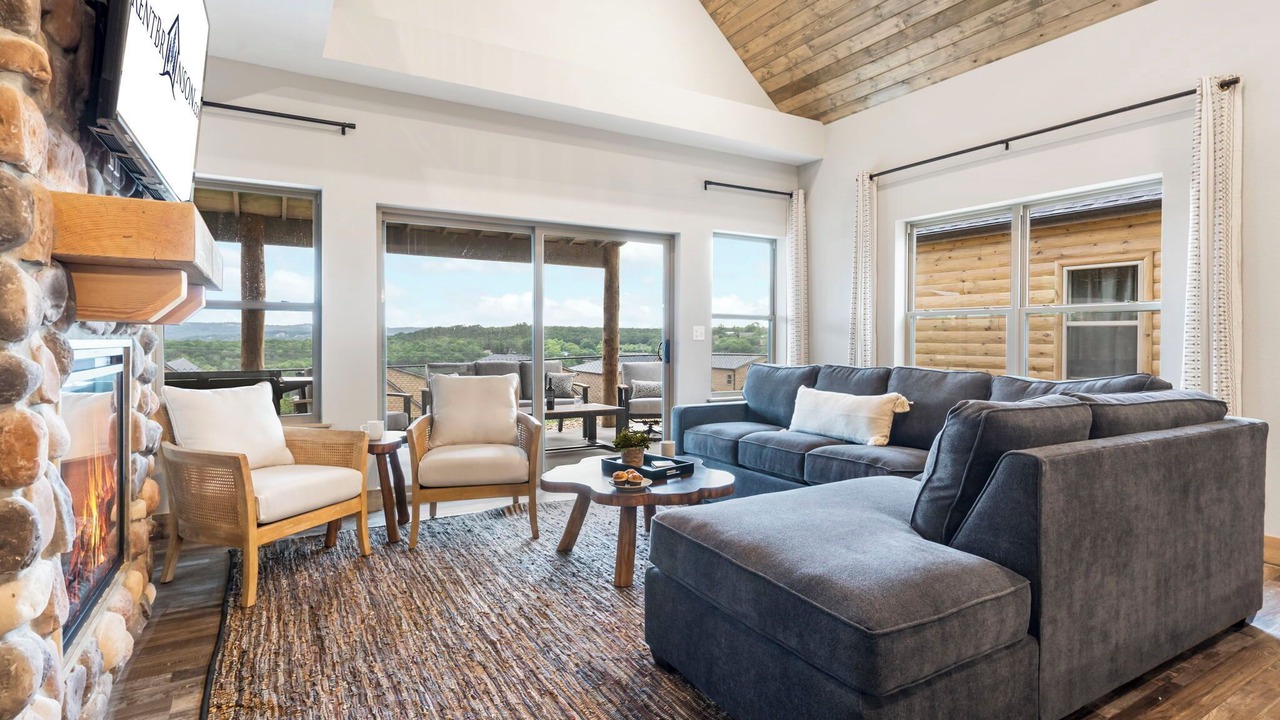 Photo of Livingroom in Table Rock