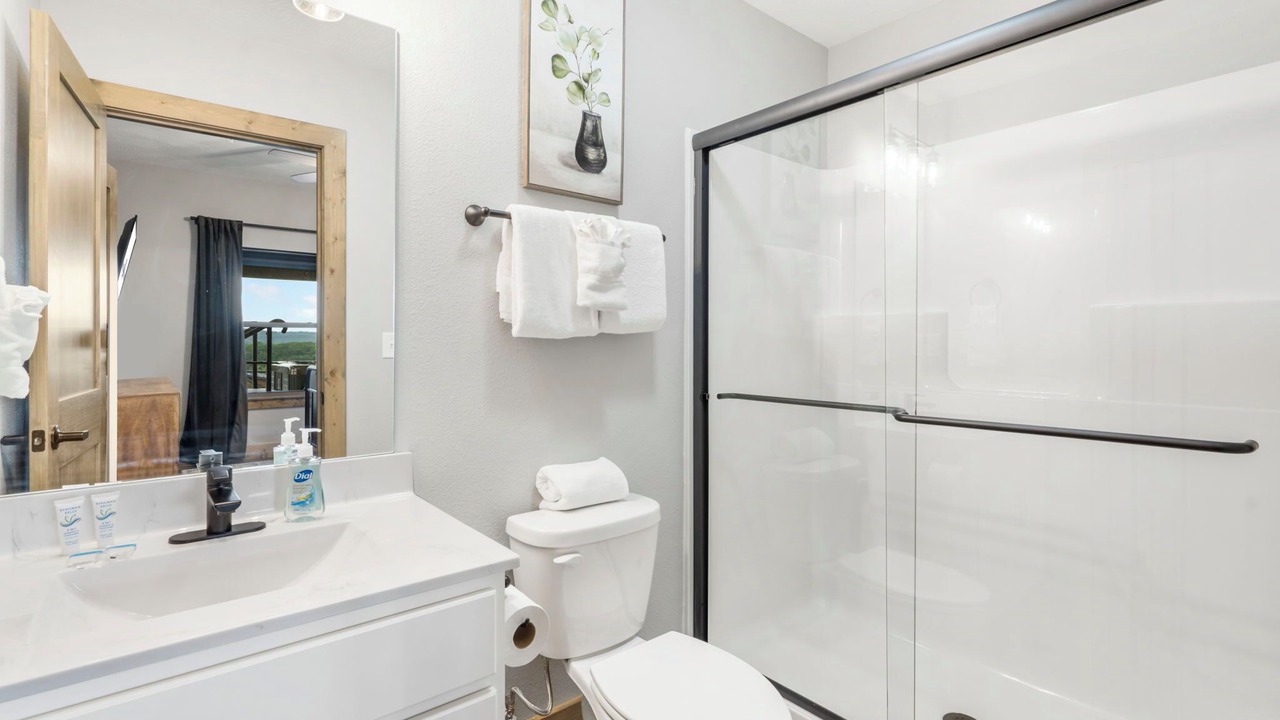 Photo of Bathroom in Table Rock