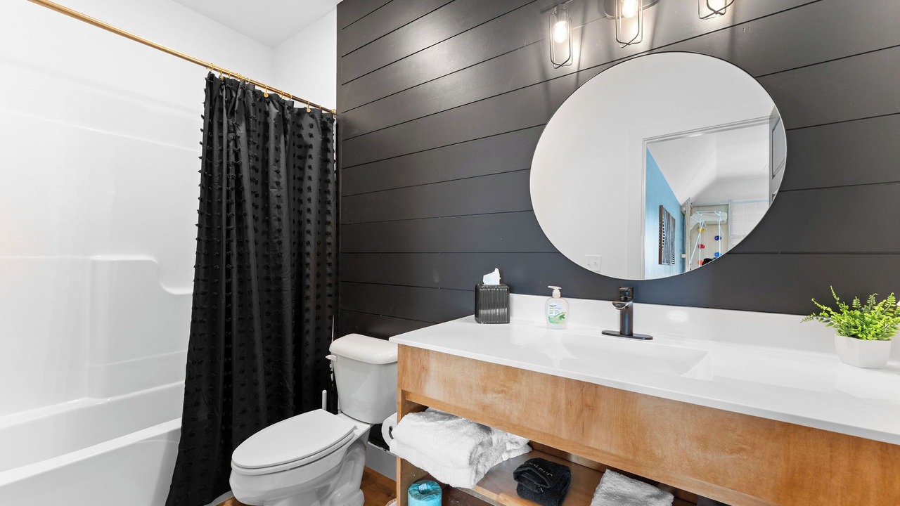 Photo of Bathroom in Hollister