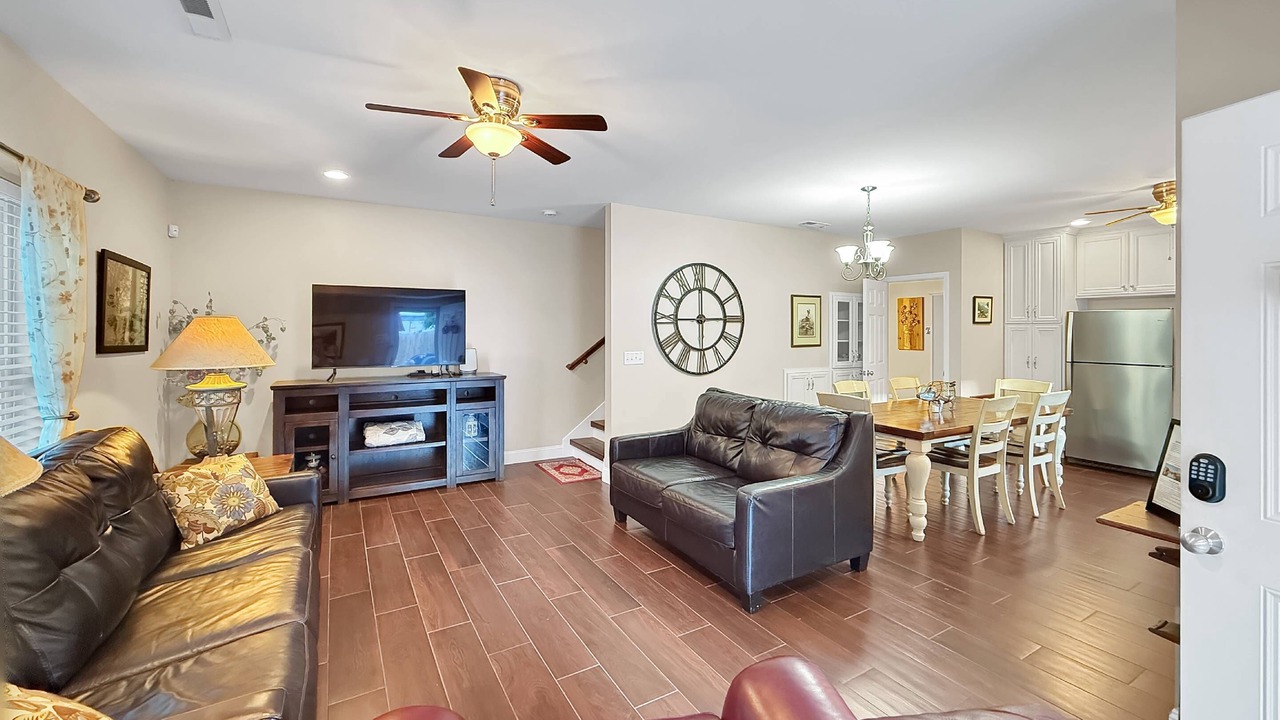 Photo of Livingroom in Flintstone