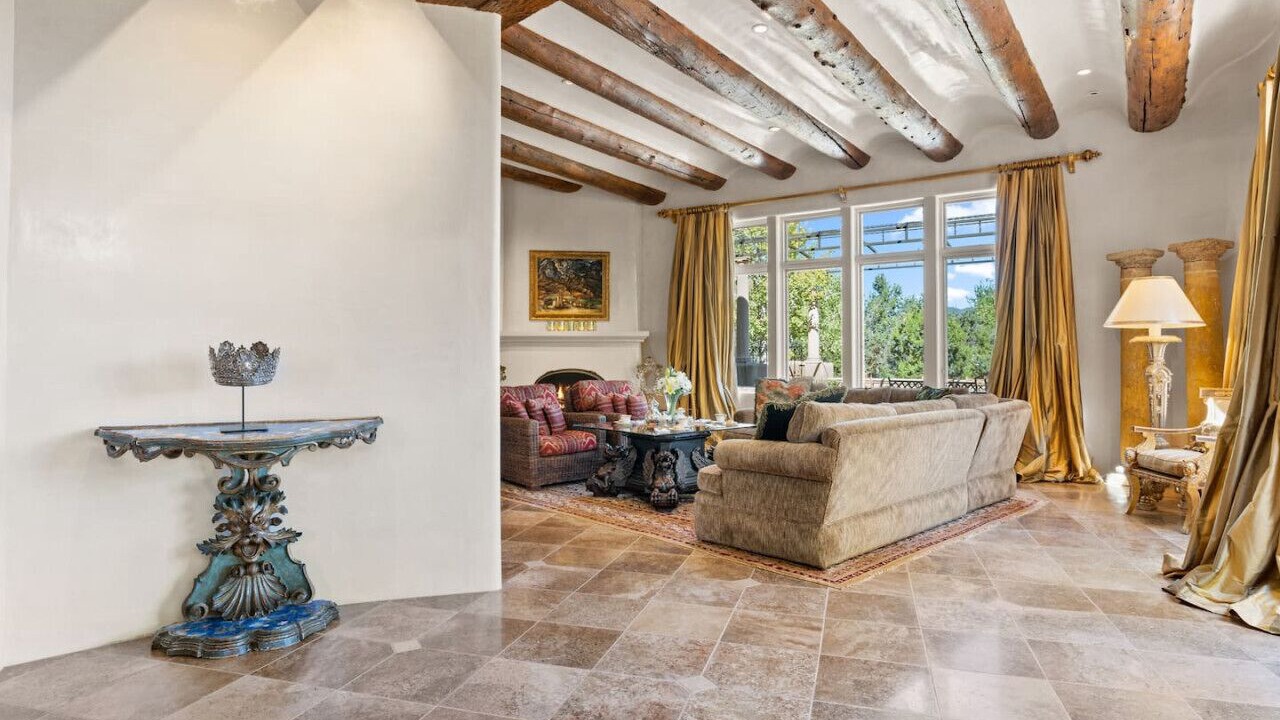 Photo of Livingroom in Northeast Santa Fe