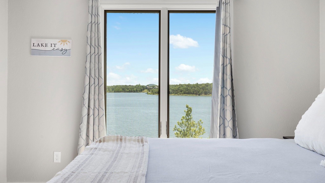 Photo of Bedroom in Kimberling City