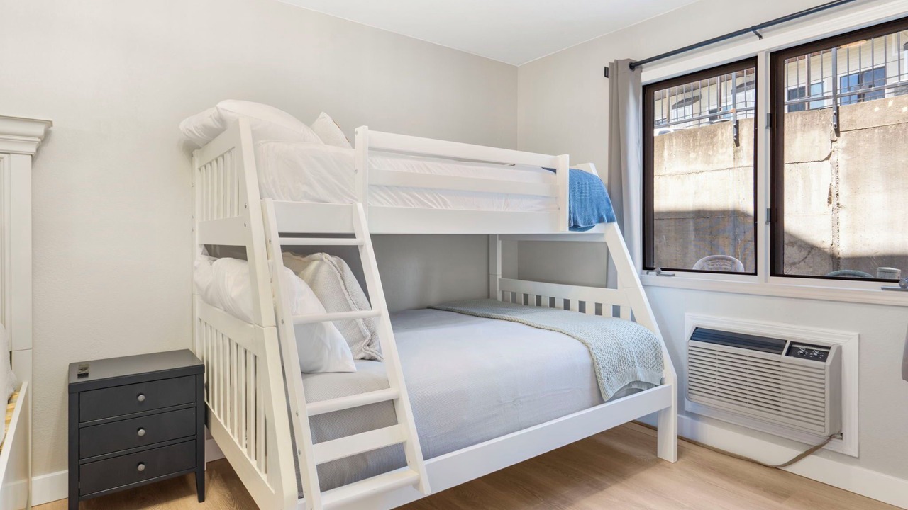 Photo of Bedroom in Kimberling City