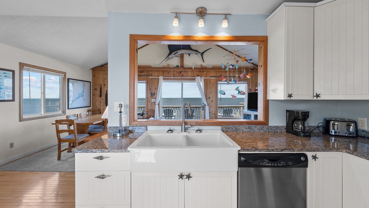 Photo of Kitchen in Brigands' Bay