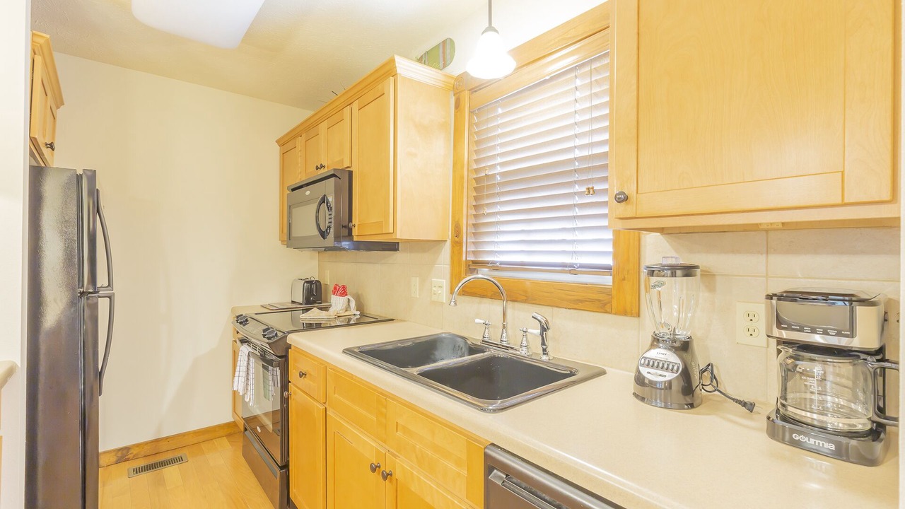 Photo of Kitchen in Reeds Spring