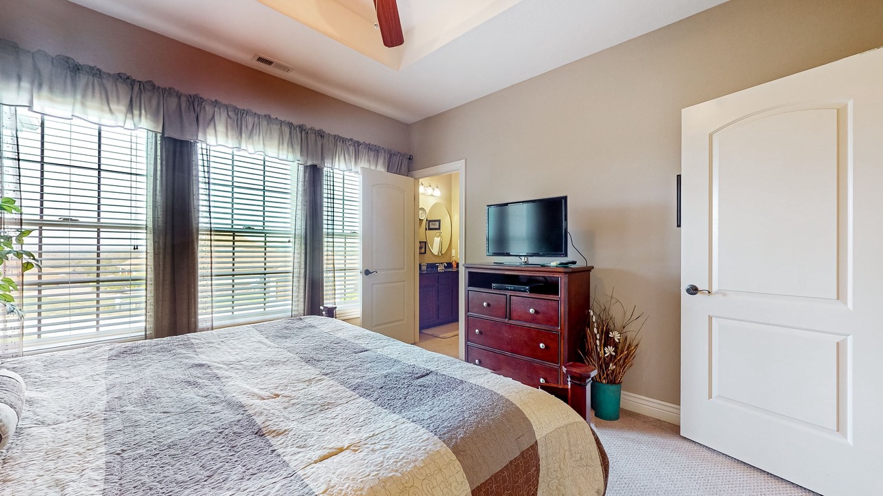 Photo of Bedroom in Fieldstone Bluffs