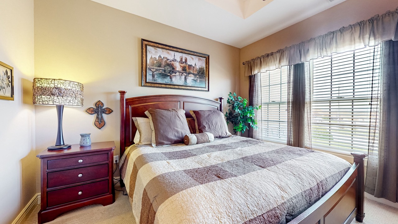 Photo of Bedroom in Fieldstone Bluffs