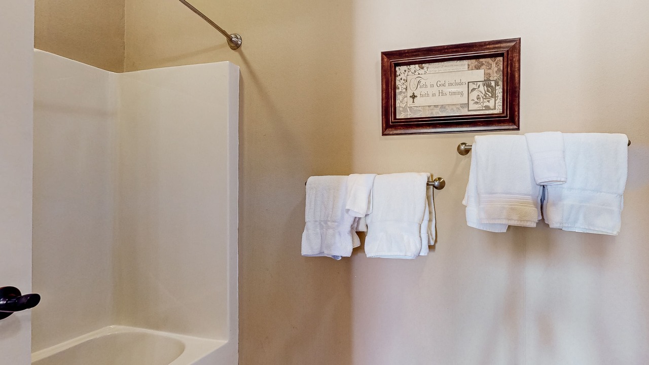 Photo of Bathroom in Fieldstone Bluffs