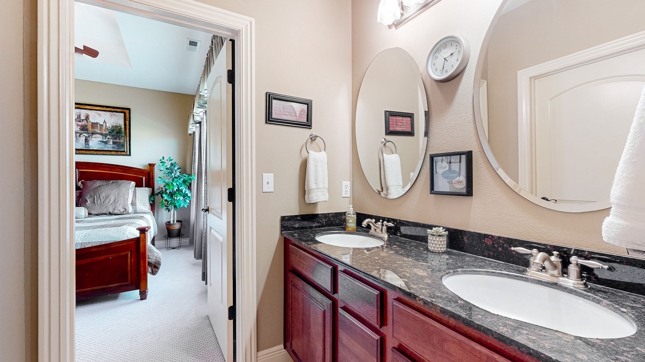 Photo of Bathroom in Fieldstone Bluffs