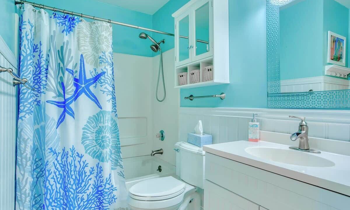 Photo of Bathroom in North Topsail Beach