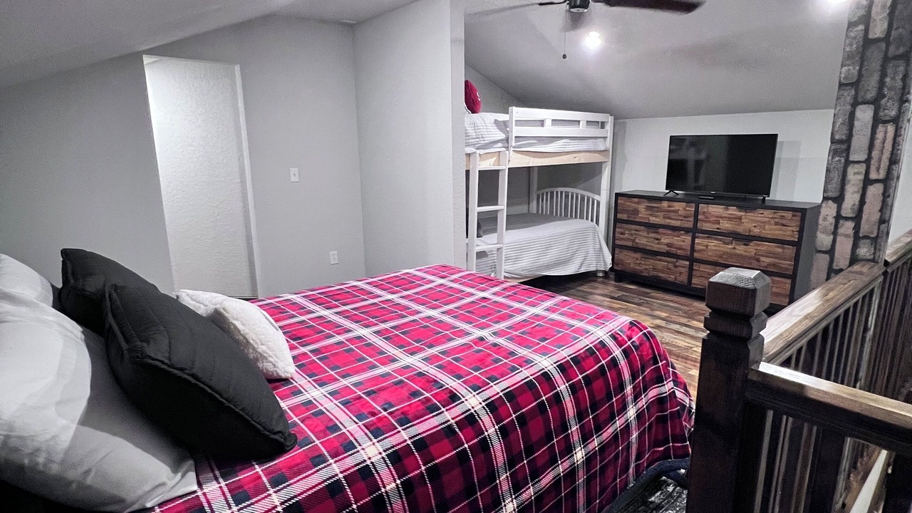 Photo of Bedroom in Cookson