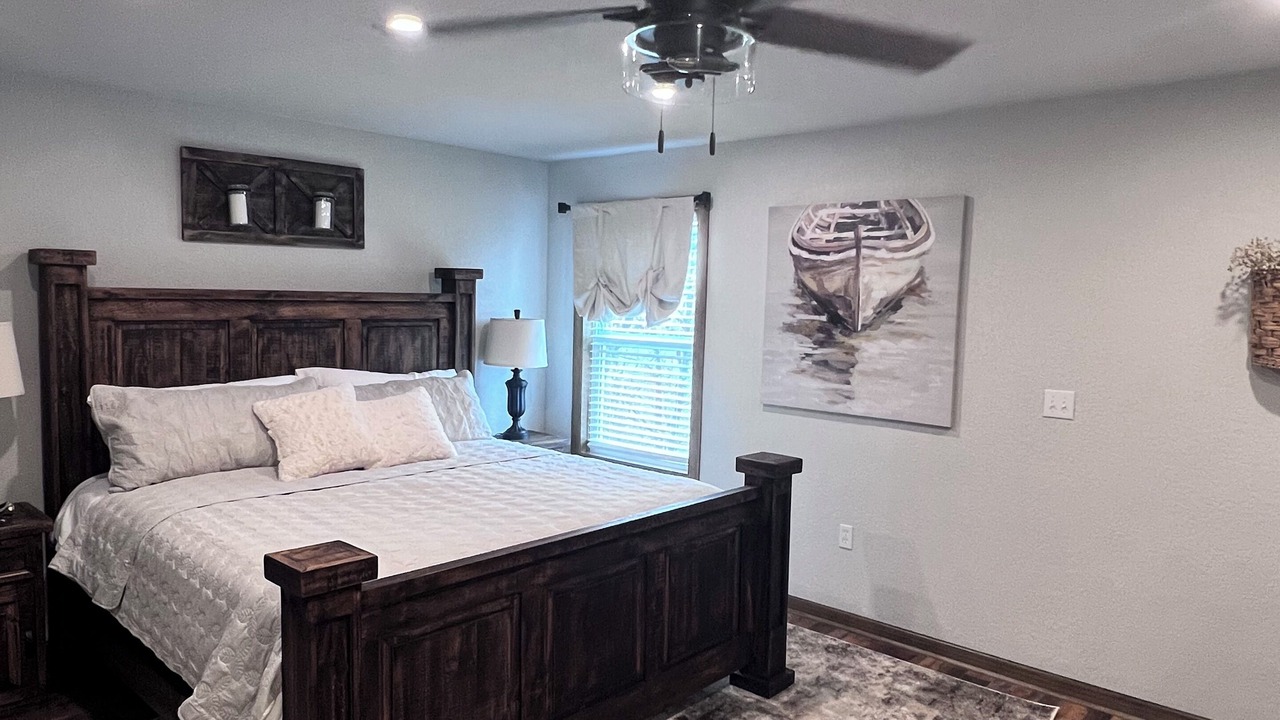 Photo of Bedroom in Cookson