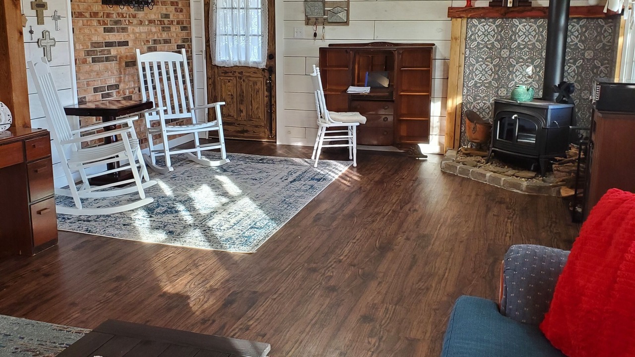 Photo of Livingroom in Quitman