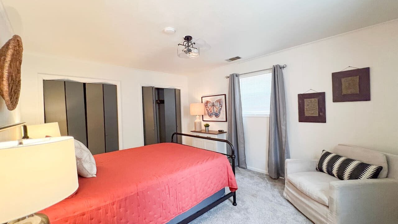 Photo of Bedroom in Mountain View