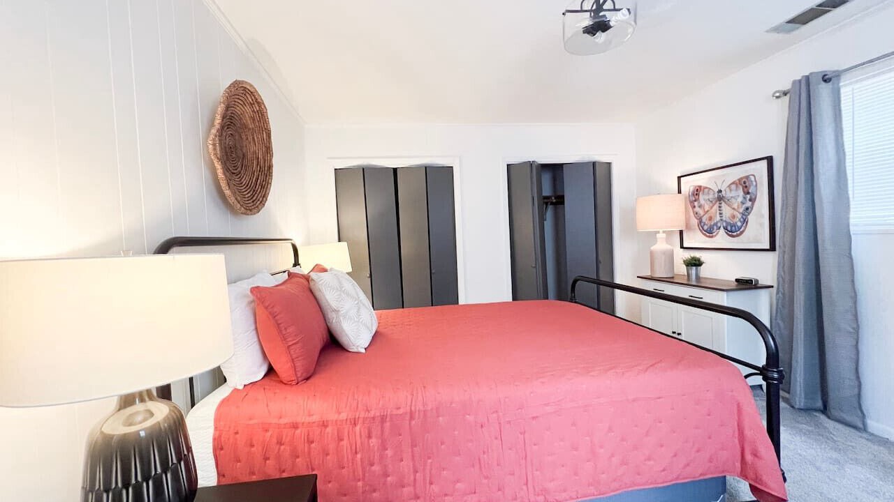 Photo of Bedroom in Mountain View