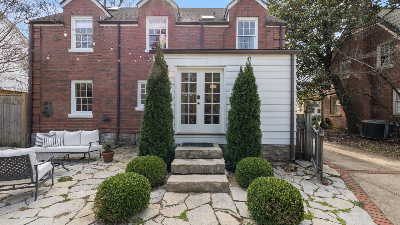 Photo of Outdoor in Lexington